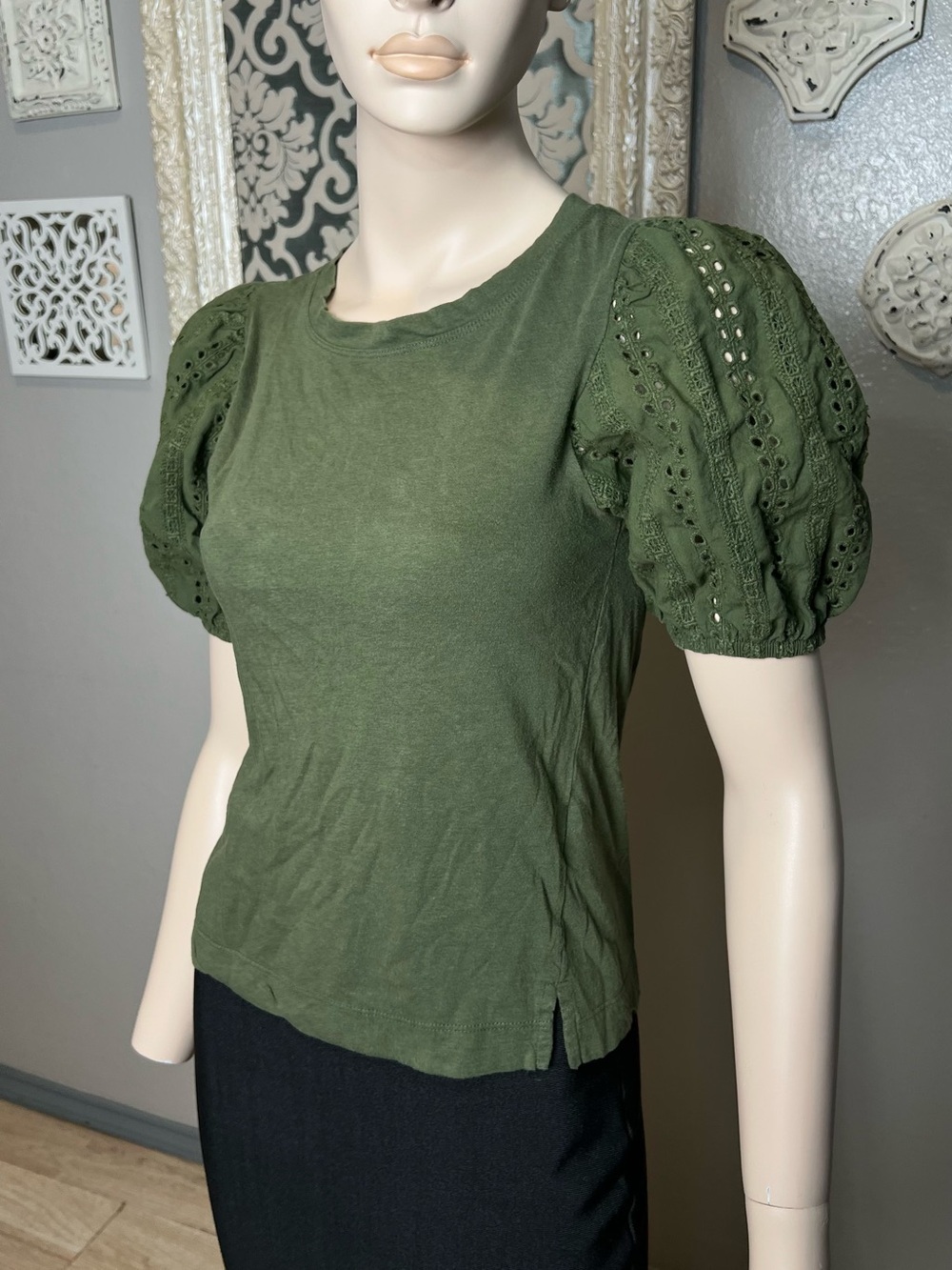 Women’s Olive Green Puff-Sleeve Top